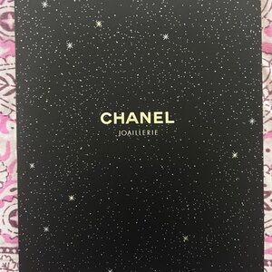 Chanel Joaillerie Black and Gold Starry Booklet
